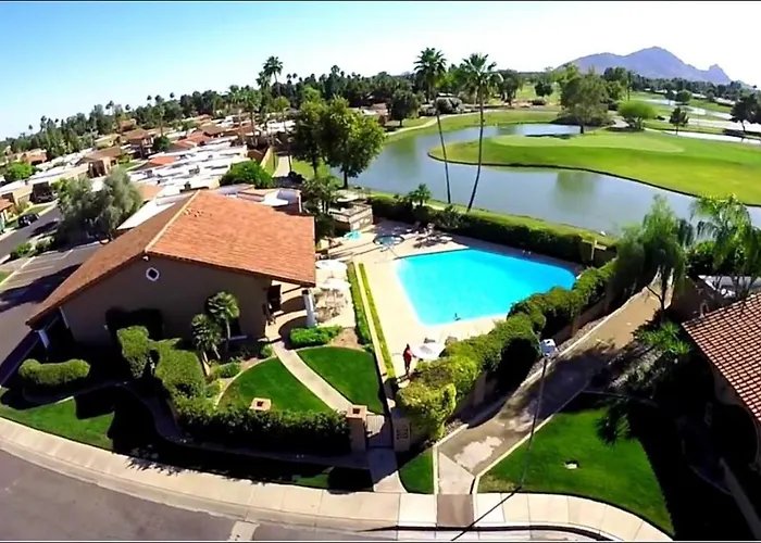 Waterfront, Golf, Camelback Mtn View, 2 Patios Dom wakacyjny Scottsdale