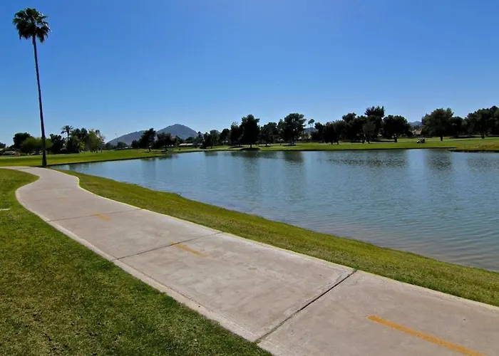 Waterfront, Golf, Camelback Mtn View, 2 Patios Dom wakacyjny Scottsdale