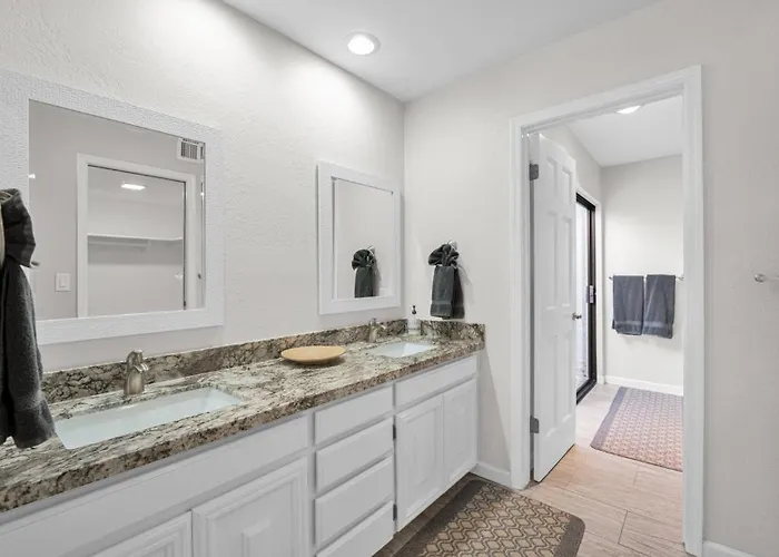 Dom wakacyjny Waterfront, Golf, Camelback Mtn View, 2 Patios *