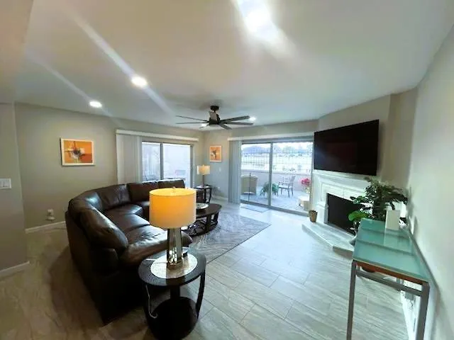 Waterfront, Golf, Camelback Mtn View, 2 Patios
