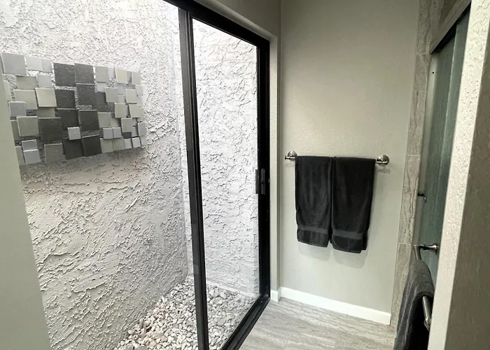 Dom wakacyjny Waterfront, Golf, Camelback Mtn View, 2 Patios *